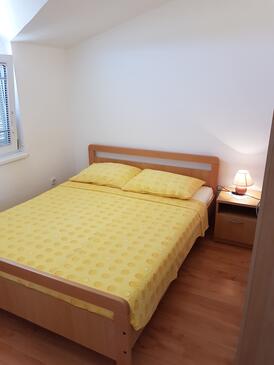 Apartments with parking space Zaton, Zadar - 13213