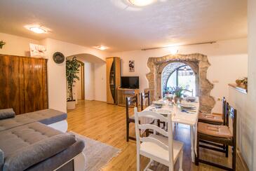 Apartmány s parkoviskom Malinska, Krk - 13219