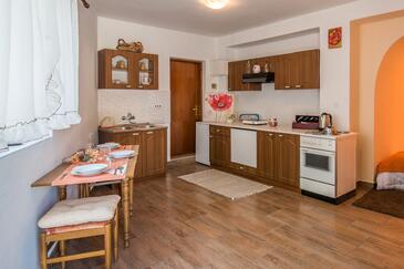 Apartmani s parkingom Malinska, Krk - 13219