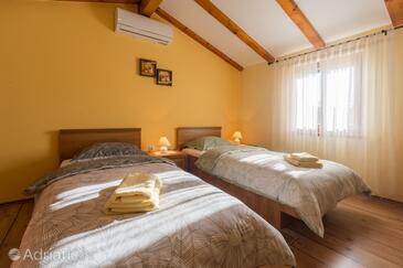 Ferienwohnungen mit Parkplatz Tar, Porec - 13245