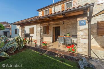 Apartments with parking space Tar, Poreč - 13245 Adriatic.hr