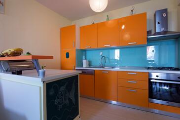 Appartementen aan zee Dugi Rat, Omis - 13250