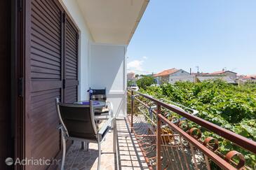 Apartments with parking space Pirovac, Šibenik - 13263