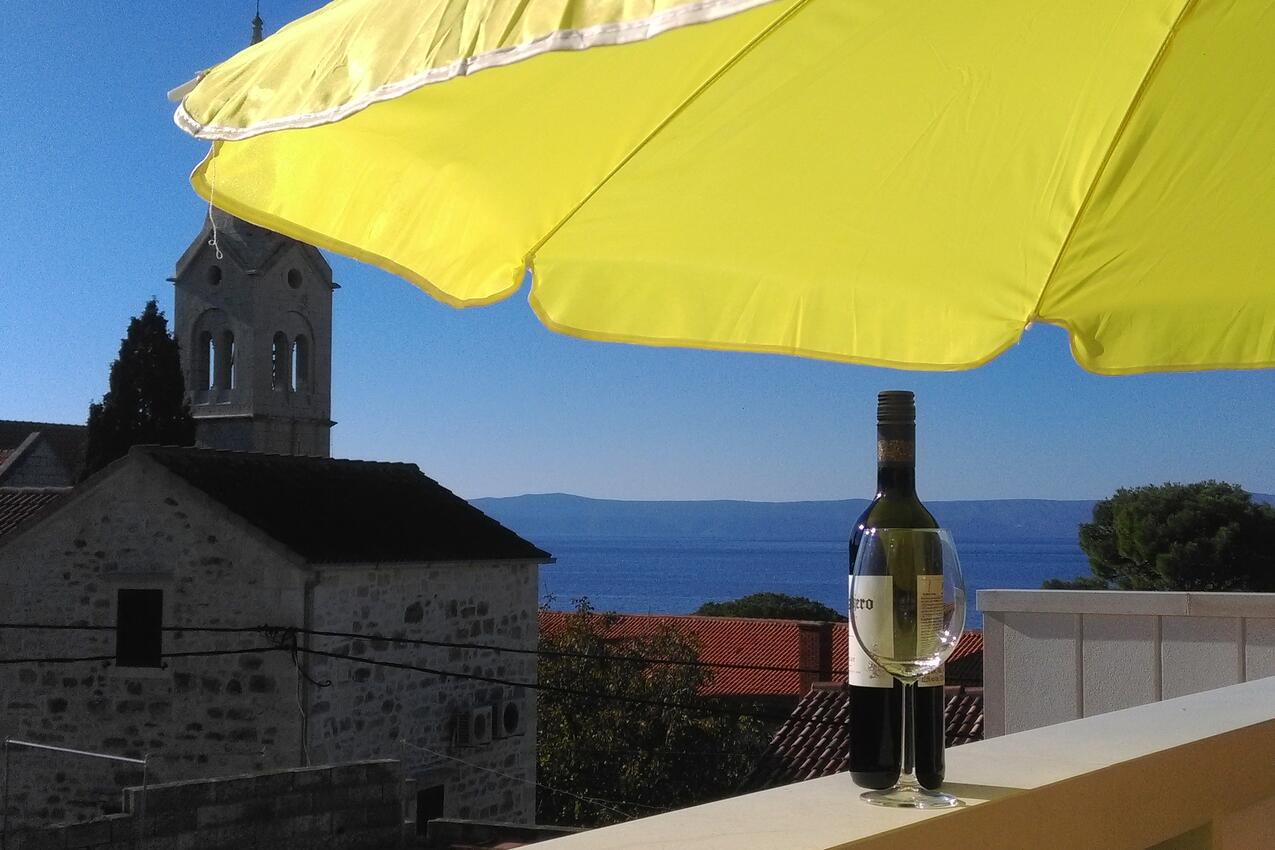 Apartments and rooms by the sea Sumartin, Brač - 13285