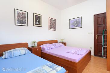 Ferienwohnungen am Meer Slatine, Ciovo - 13298