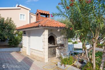 Apartments by the sea Slatine, Čiovo - 13298