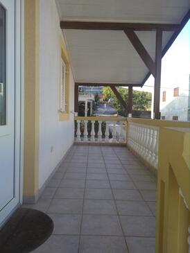 Appartamenti con parcheggio Trebocconi - Tribunj, Vodizze - Vodice - 13319