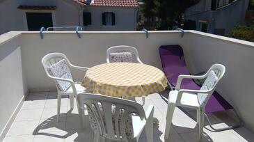 Apartamente cu parcare Rukavac, Vis - 13337 Adriatic.hr