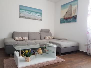 Apartmani uz more Kaštel Kambelovac (Kaštela) - 13349