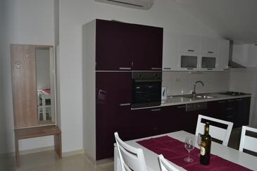 Apartments with parking space Grebaštica, Šibenik - 13365