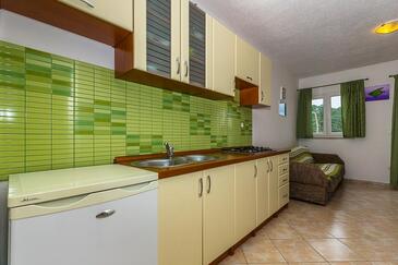 Seaside secluded apartments Cove Medvidina, Hvar - 13376