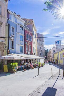 Apartment with balcony Pula, Istria
