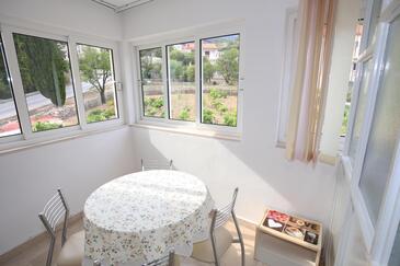 Apartments by the sea Bol, Brač - 13413