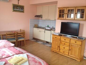 Ferienwohnungen mit Parkplatz Valbandon, Fazana - 13429