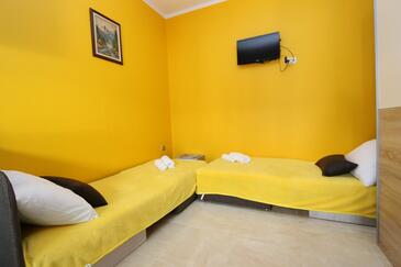 Apartments with parking space Novalja, Pag - 13497