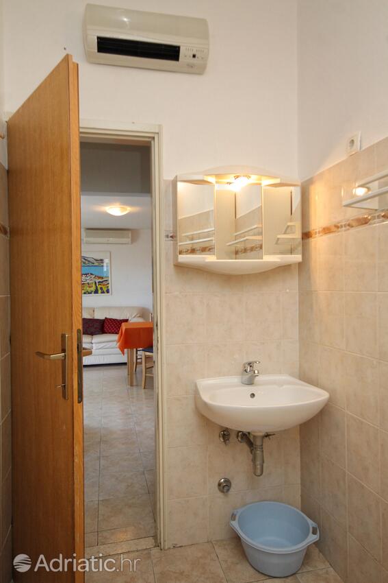 A-135-b - Private accommodation - Apartments by the sea Lumbarda, Korčula