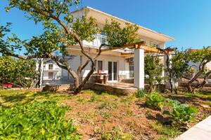 Apartamentos con parking Jelsa, Hvar - 13513