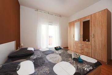Apartmaji s parkingom Zadar - 13550