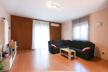 Apartmaji s parkingom Zadar - 13550