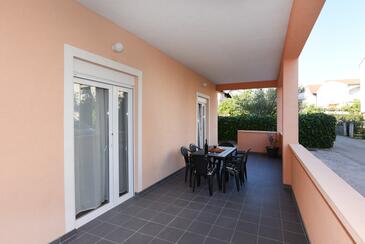 Apartmaji s parkingom Zadar - 13550
