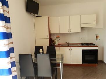 Apartments with parking space Nin, Zadar - 13571