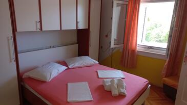Apartments Tisno, North Dalmatia