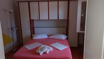 Apartments Tisno, North Dalmatia