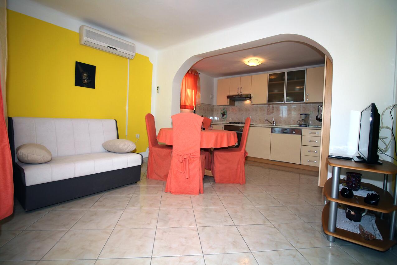 Apartment - A-13588-a