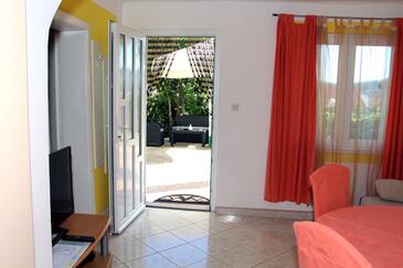 Apartments Tisno, North Dalmatia
