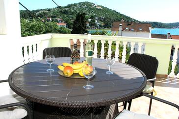 Apartments Tisno, North Dalmatia