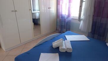 Apartments Tisno, North Dalmatia