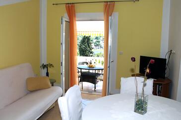 Apartments Tisno, North Dalmatia