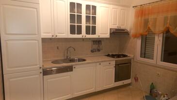Apartments Tisno, North Dalmatia