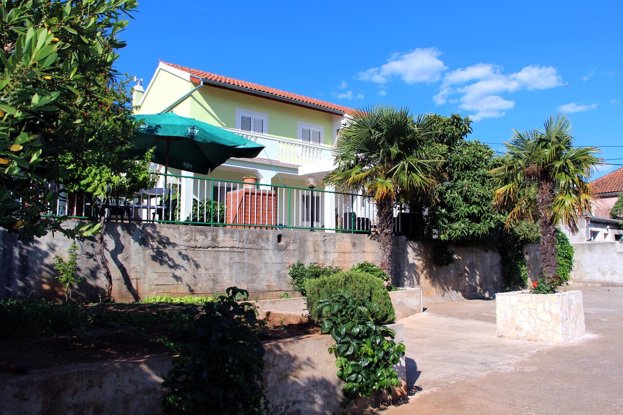 Apartments Tisno, North Dalmatia