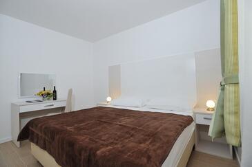 Apartamenty z basenem dla rodzin z dziećmi Privlaka, Zadar - 13590