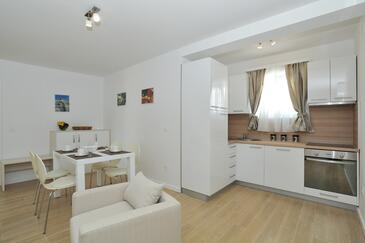 Apartamentos con piscina adecuados para familias con niños Privlaka, Zadar - 13590
