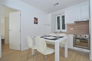 Appartements avec piscine pour les familles avec enfants Privlaka, Zadar - 13590