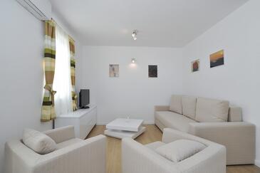 Appartements avec piscine pour les familles avec enfants Privlaka, Zadar - 13590