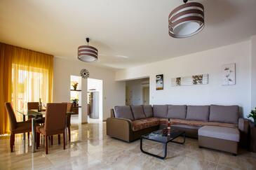 Апартаменти біля моря Медічі - Medići, Оміш - Omiš - 13634