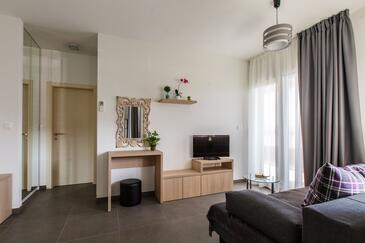 Апартаменти біля моря Медічі - Medići, Оміш - Omiš - 13634