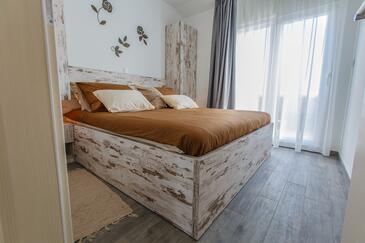 Apartmani uz more Medići, Omiš - 13634