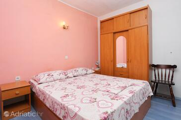 Apartmanok a tenger mellett Vinisce, Trogir - 13648