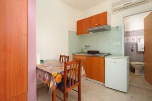 Studio Appartement Vinisce Studio Appartement Vinisce, Trogir (AS-13648-a)