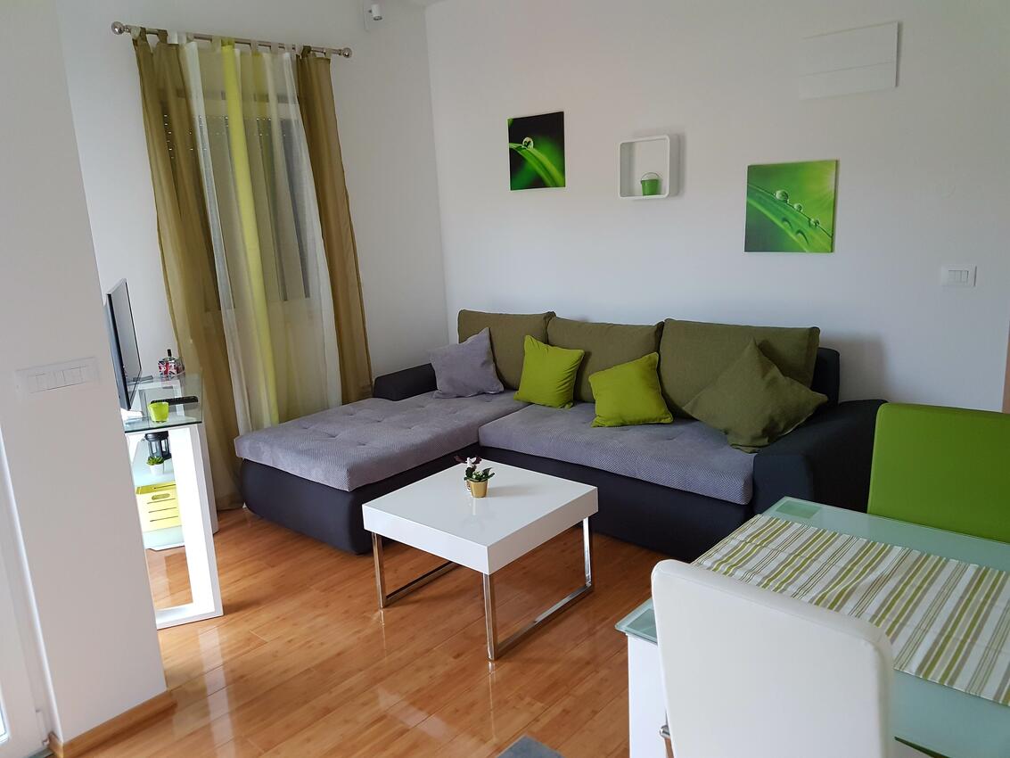Apartments with swimming pools Seget Donji, Trogir - 13656