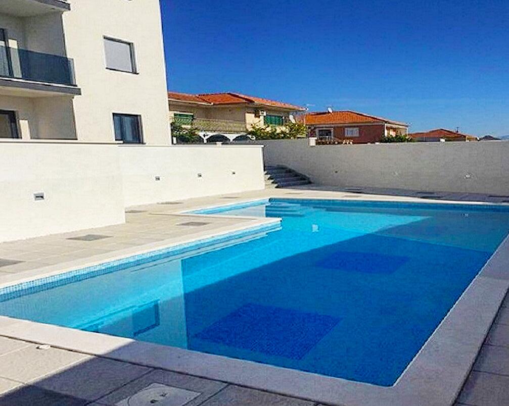 Apartments with swimming pools Seget Donji, Trogir - 13656
