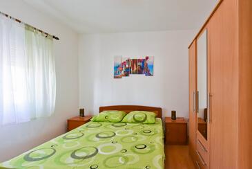 Ferienhaus am Meer Razanac, Zadar - 13677