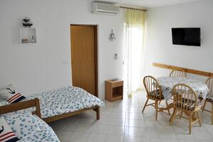 One bedroom apartment Vir (A-13686-b)