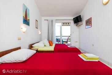 Apartments by the sea Duće, Omiš - 13694