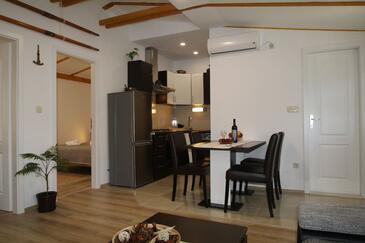 Family friendly house with a swimming pool Zadvarje (Makarska) - 13703