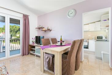 Obiteljski apartmani uz more Podstrana, Split - 13725